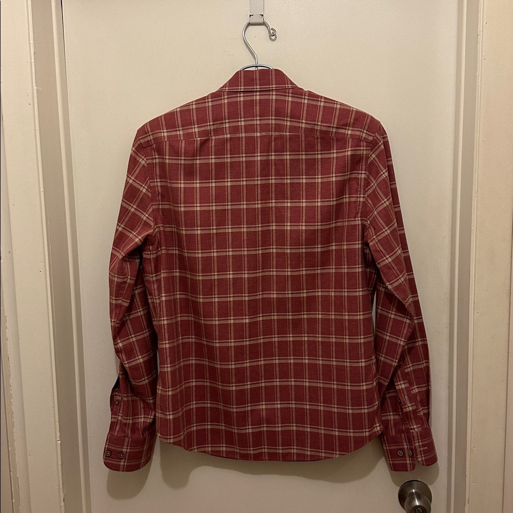 UNTUCKit (M) - Picture 15 of 15